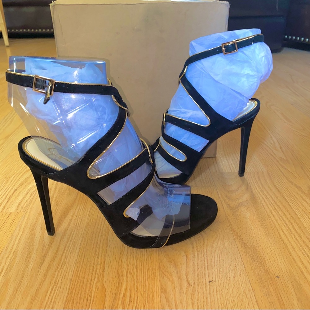 Jessica Simpson | Criss cross black/gold stiletto